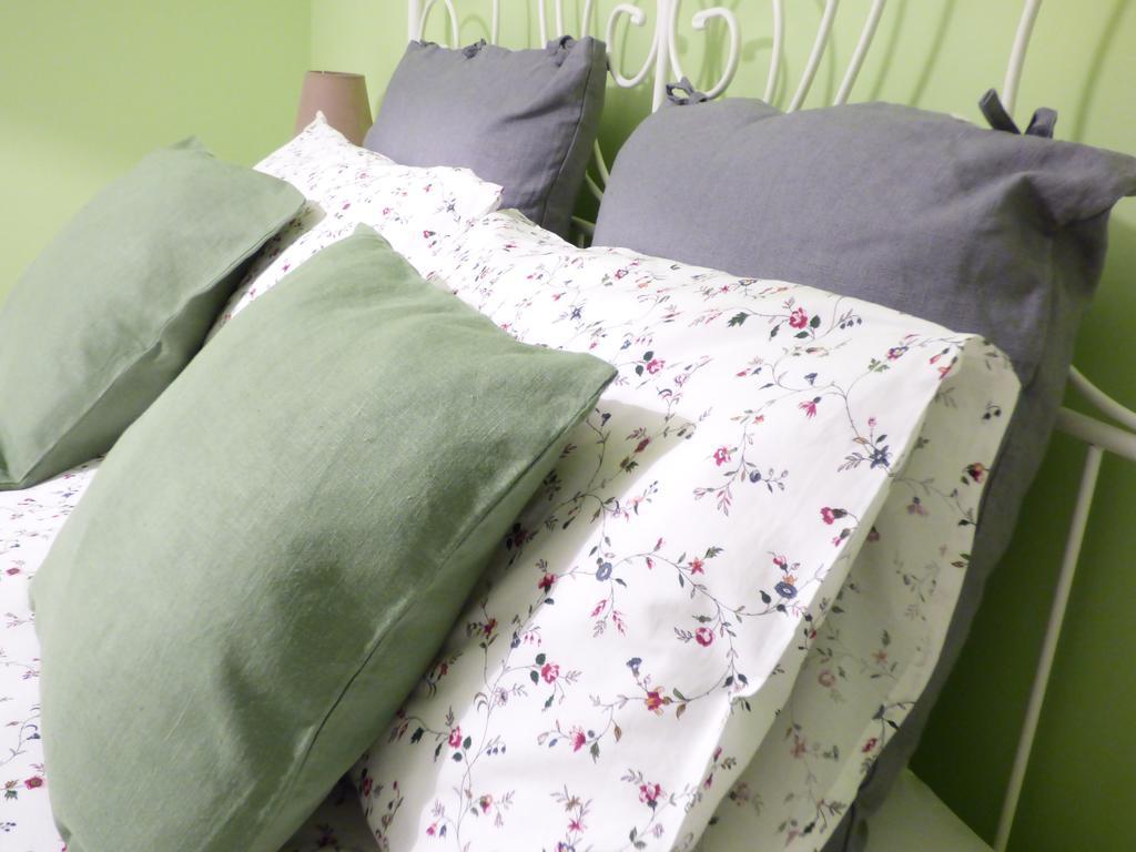 Giravento Bed and Breakfast Borgo San Dalmazzo Exteriör bild